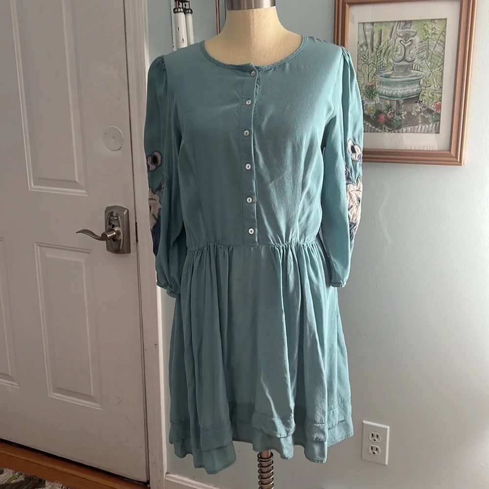Free People Appliqué Sleeve Dress size Medium